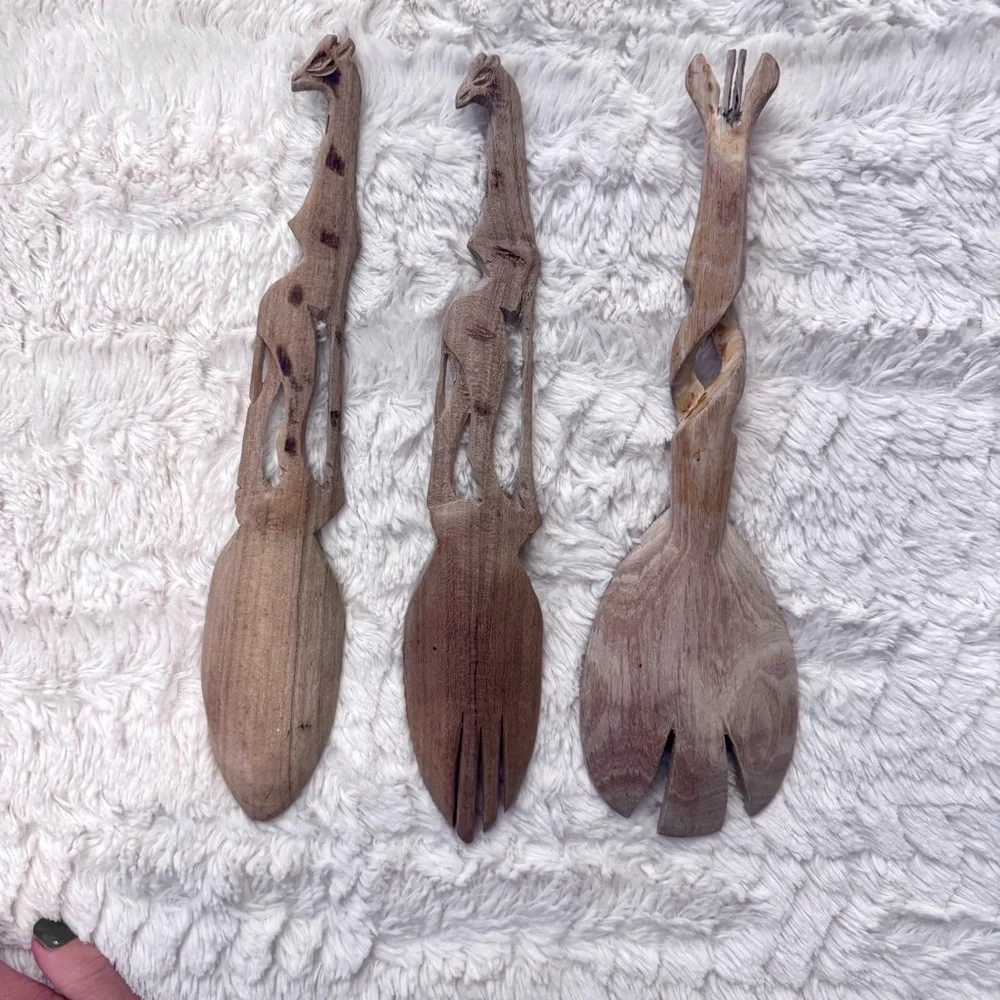 Handcrafted Wooden Animal Utensil Set of 8 safari animals beautiful Tanzanian